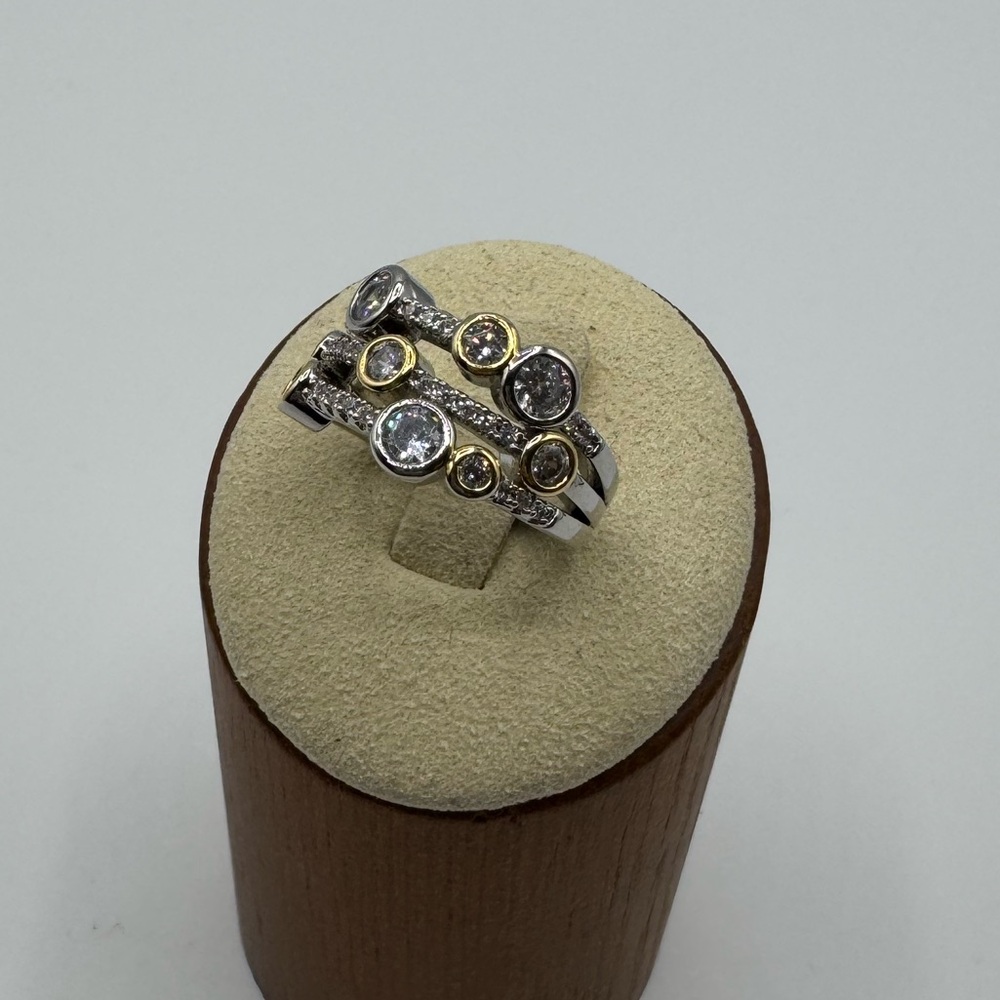 14k 3 Row Station Ring - Picture 12 of 13